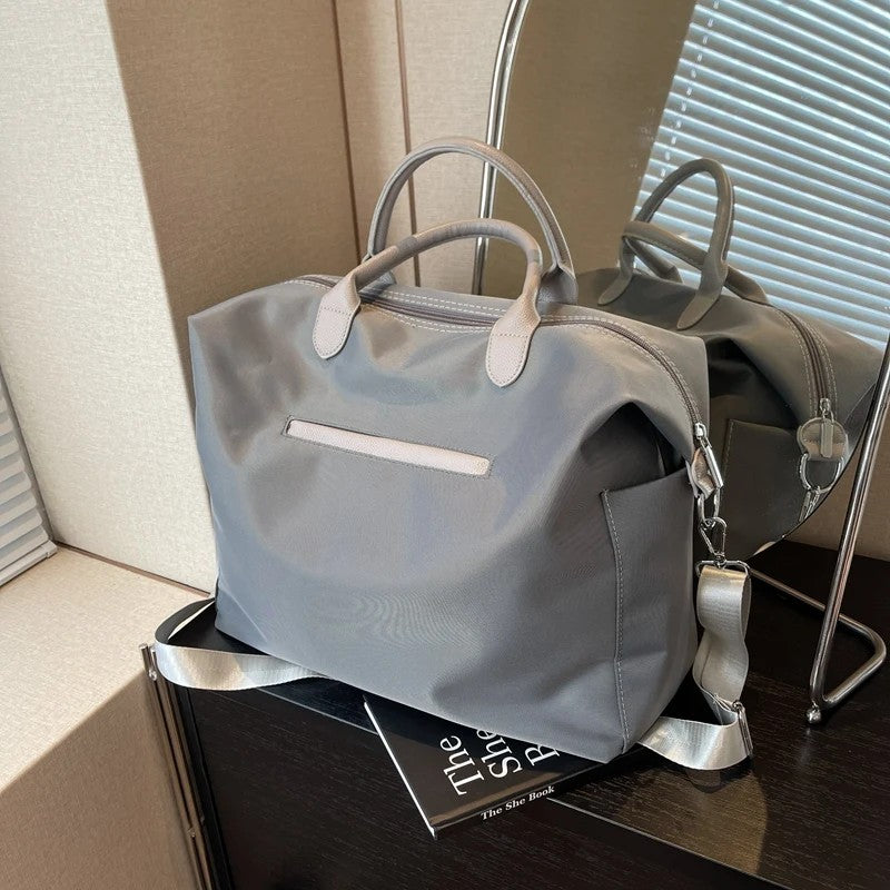 Solenne diaper bag hardware detail — NAEVII