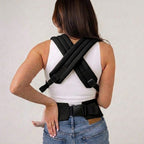 Crossable shoulder straps and waist buckle seen from behind, NAEVII Soft Baby Carrier in black#Color_Amber Black